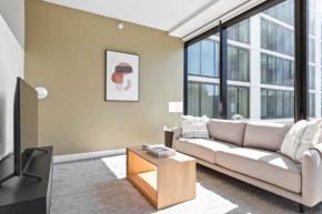 S Loop 1BR w pool gym spa nr Grant Park CHI-744